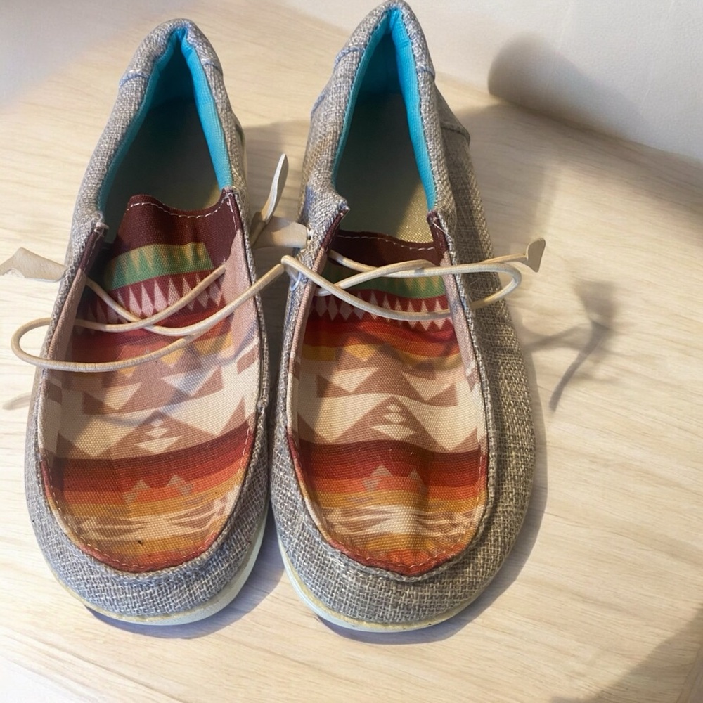 NWOT Aztec Print Loafers